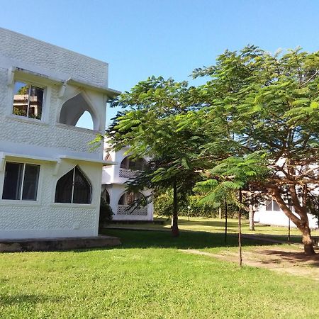 Royal Palms Apartment A4 Mombasa Bagian luar foto