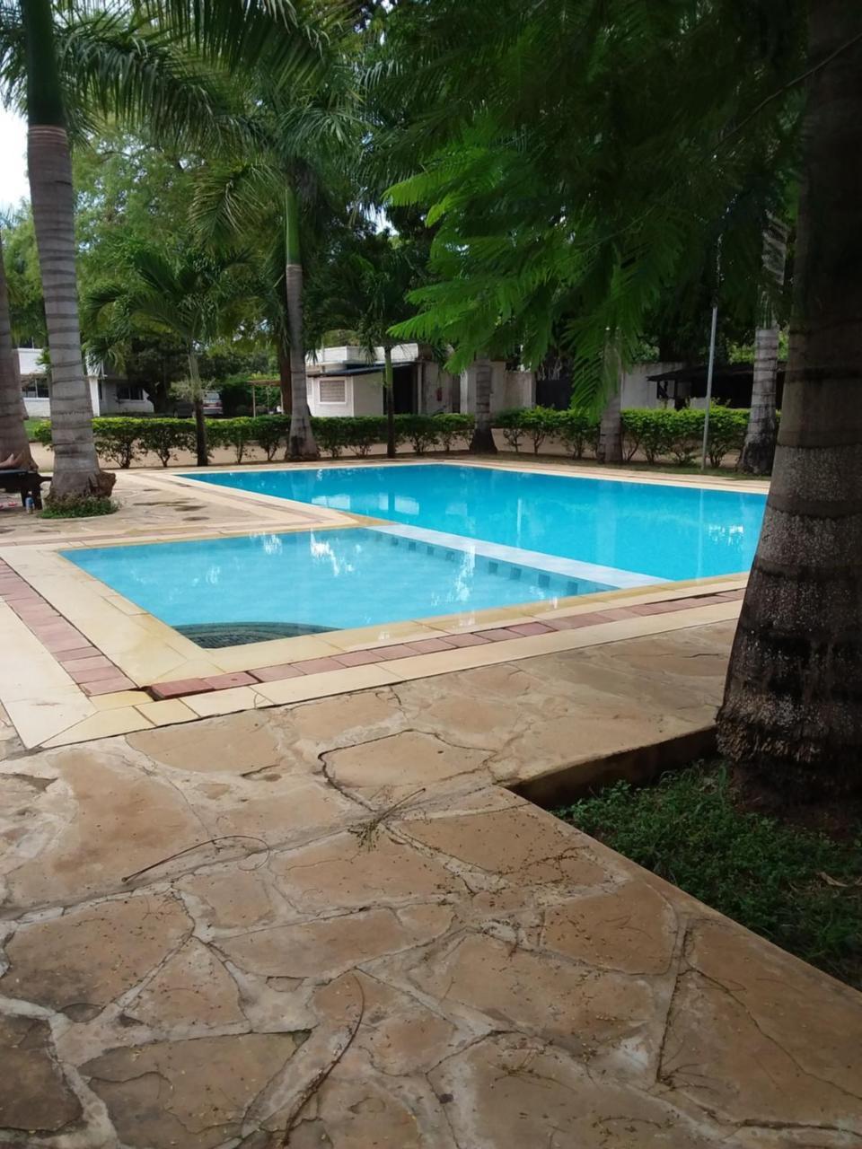 Royal Palms Apartment A4 Mombasa Bagian luar foto