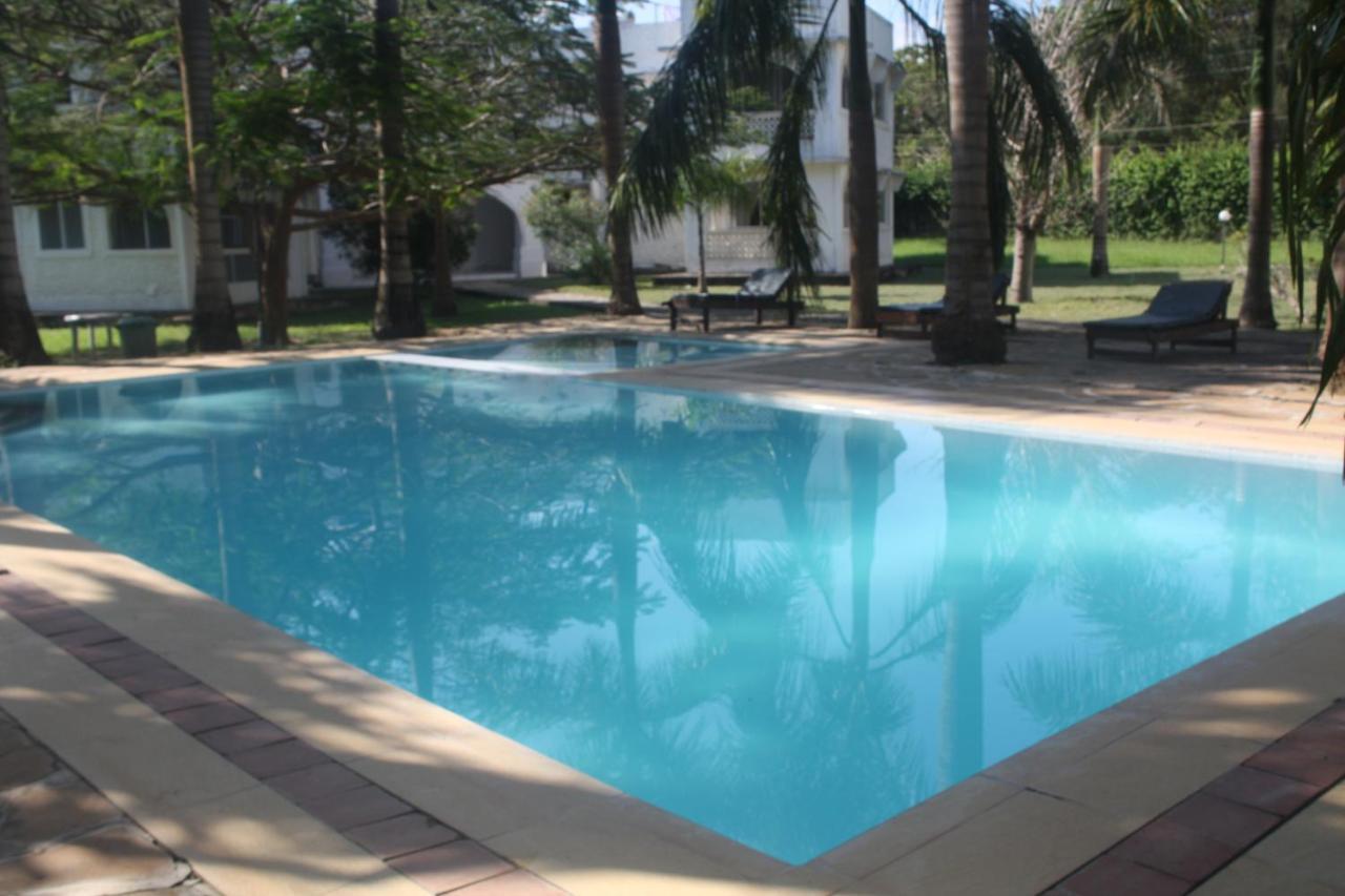 Royal Palms Apartment A4 Mombasa Bagian luar foto