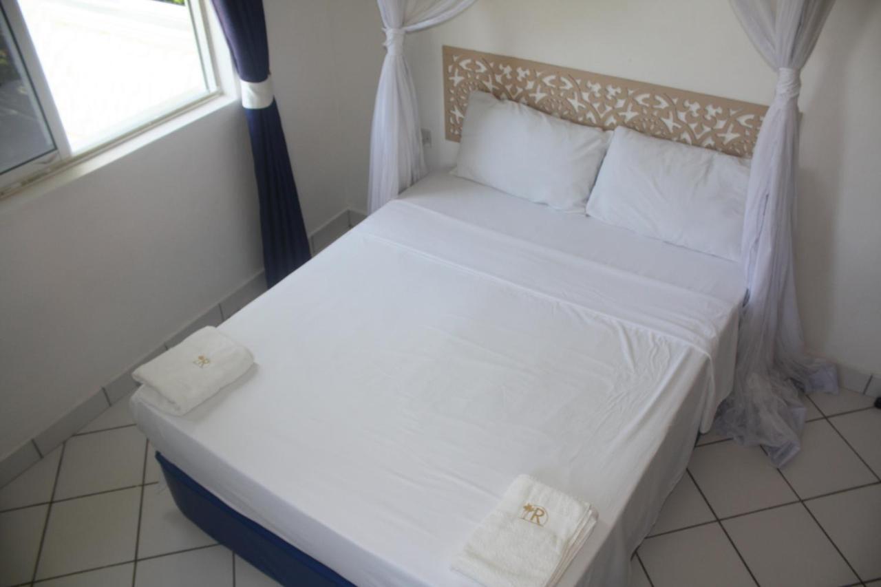 Royal Palms Apartment A4 Mombasa Bagian luar foto