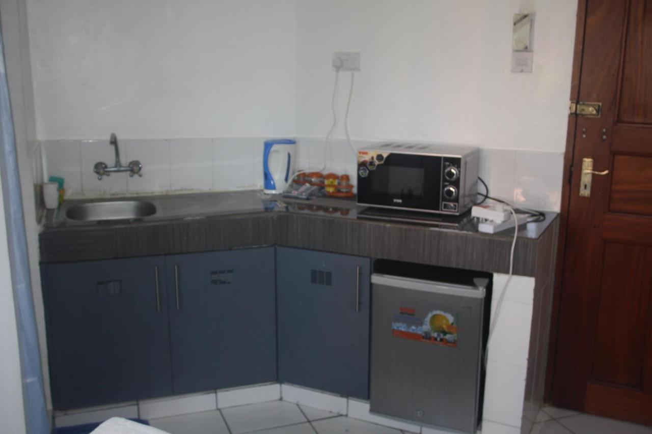 Royal Palms Apartment A4 Mombasa Bagian luar foto